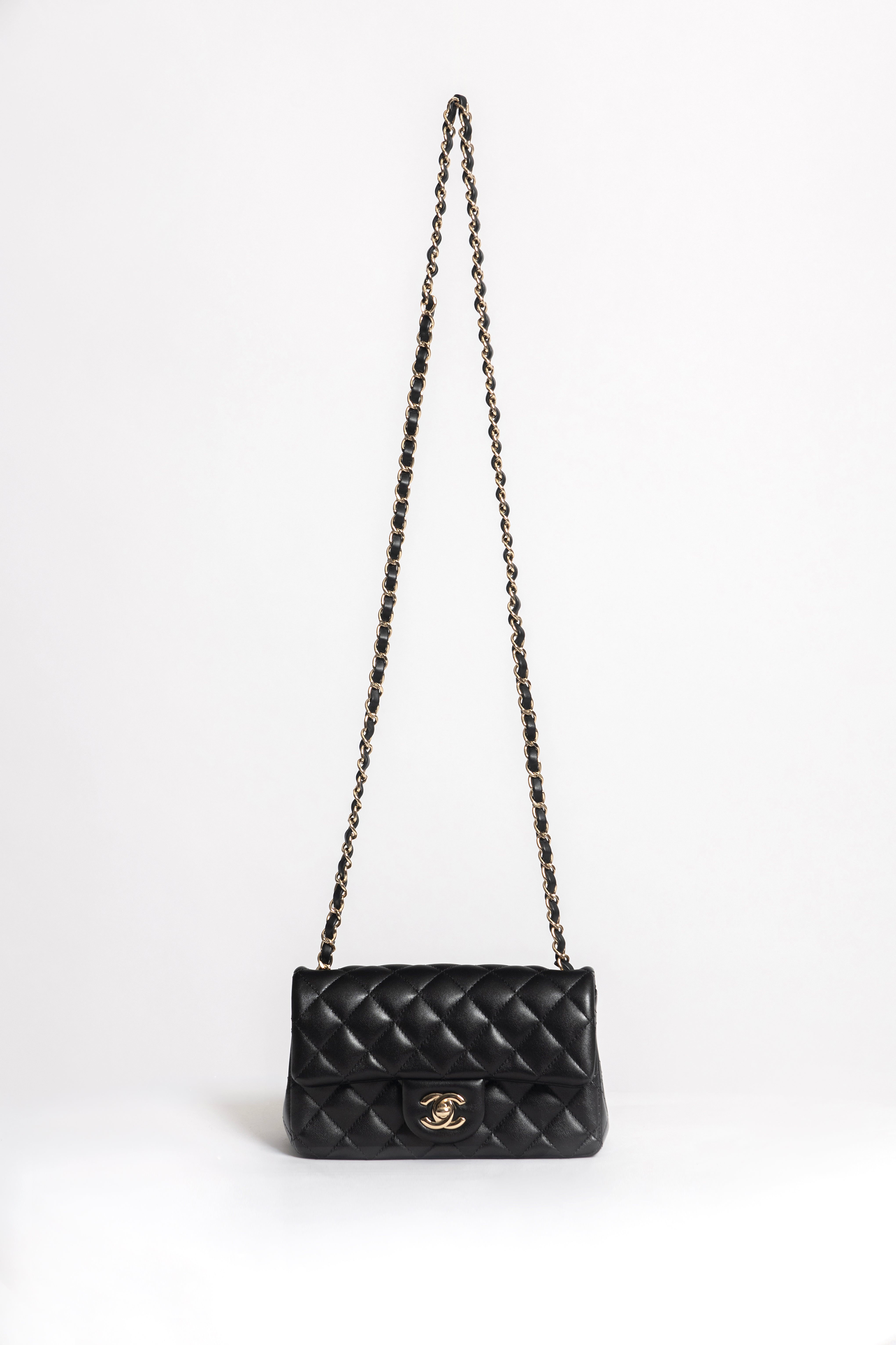 CHANEL MINI FLAP NERA