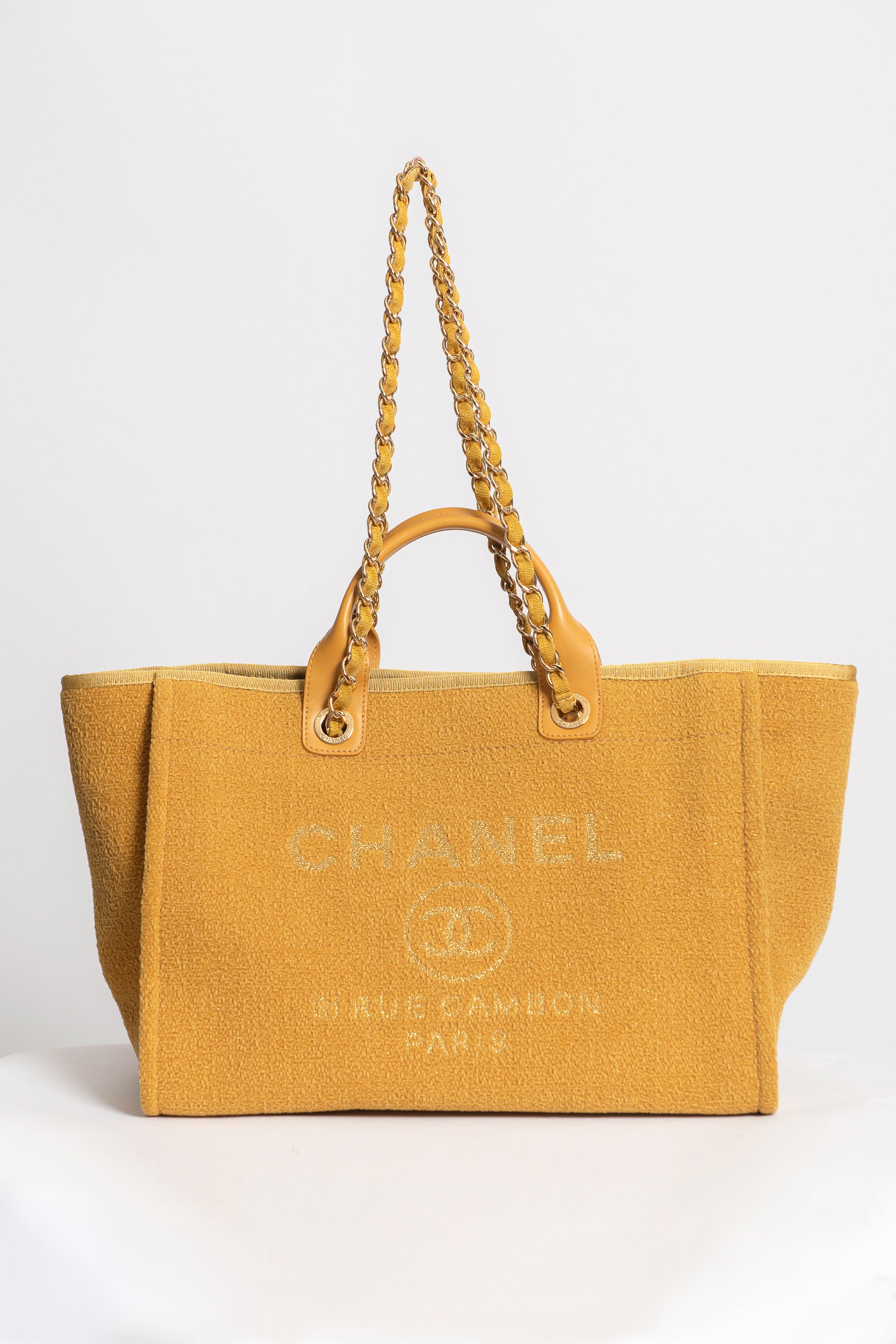 CHANEL TOTE BAG