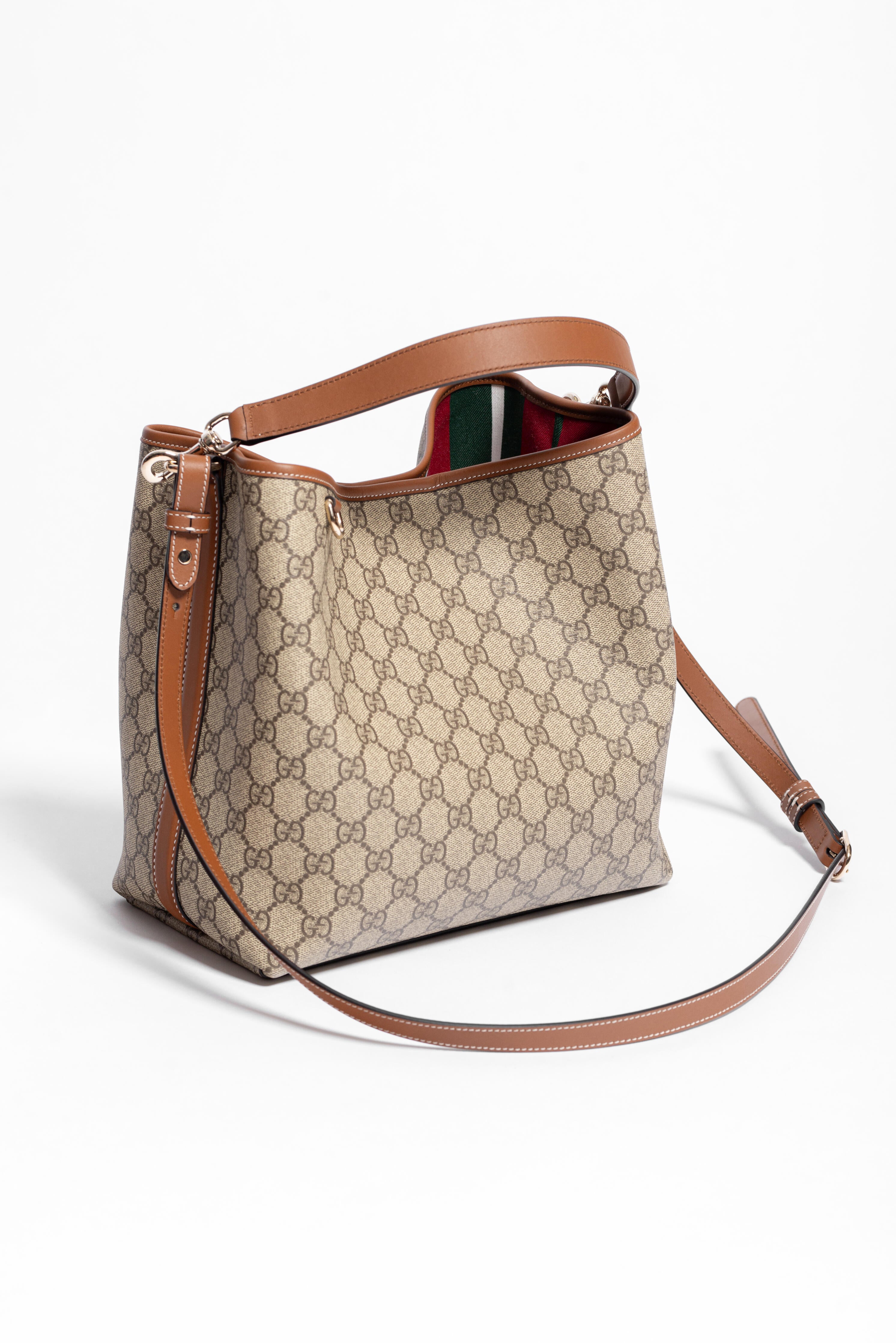 Gucci GG Emblem Media